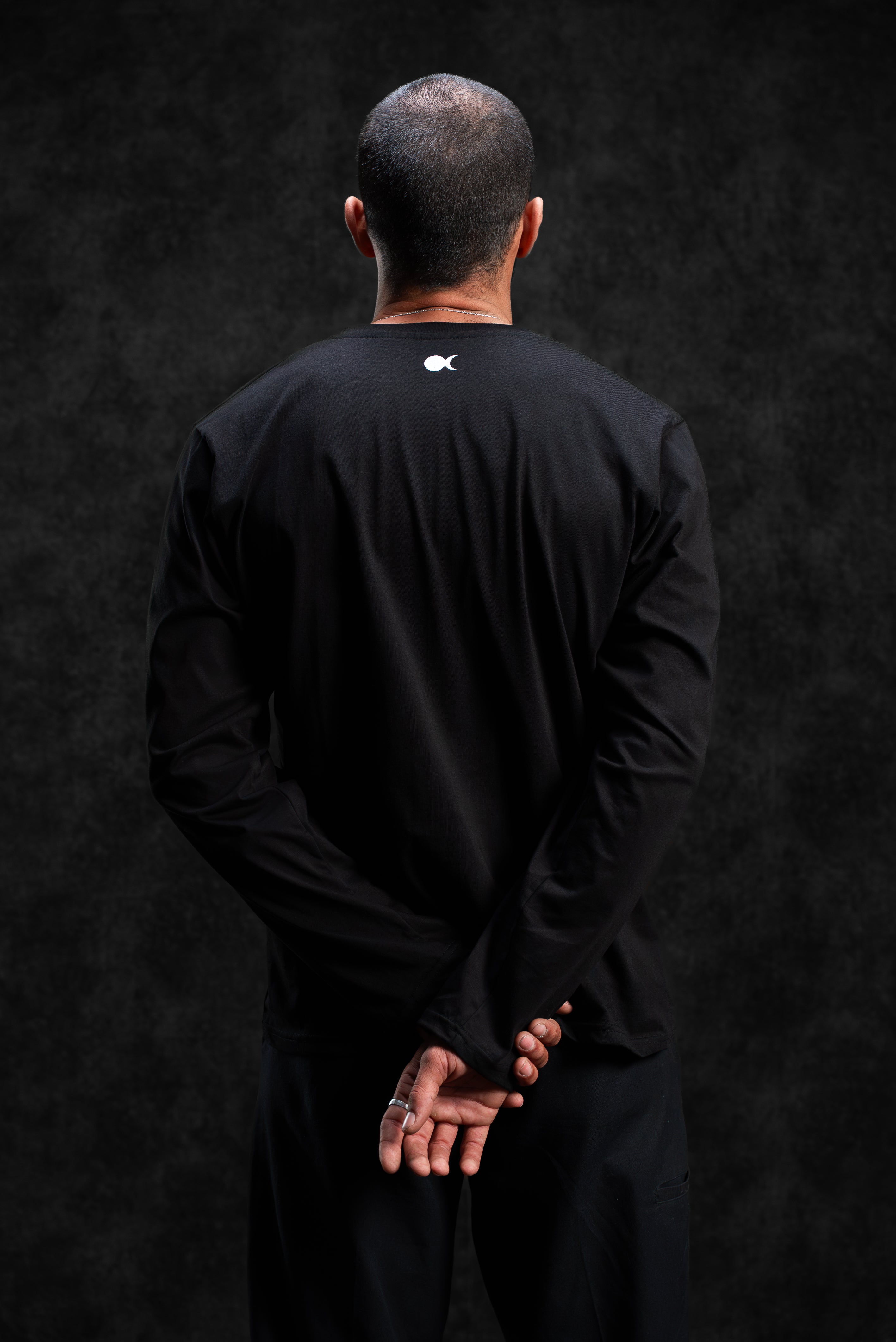 BLTNM Long Sleeve V-01